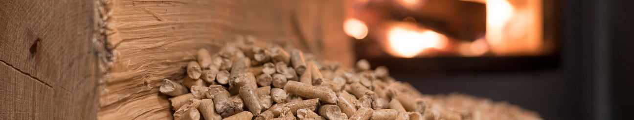 Petroleum Heizöl & Holzpellets